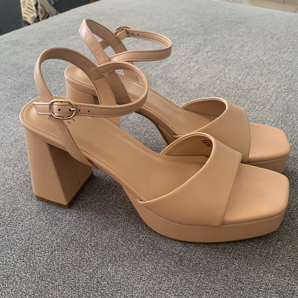 A New Day Hadison heel, size 9